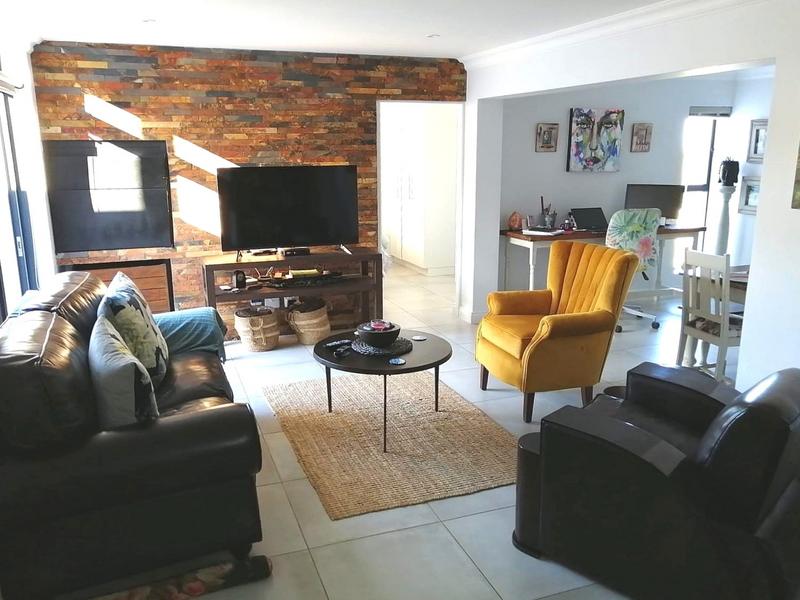 2 Bedroom Property for Sale in Island View Western Cape